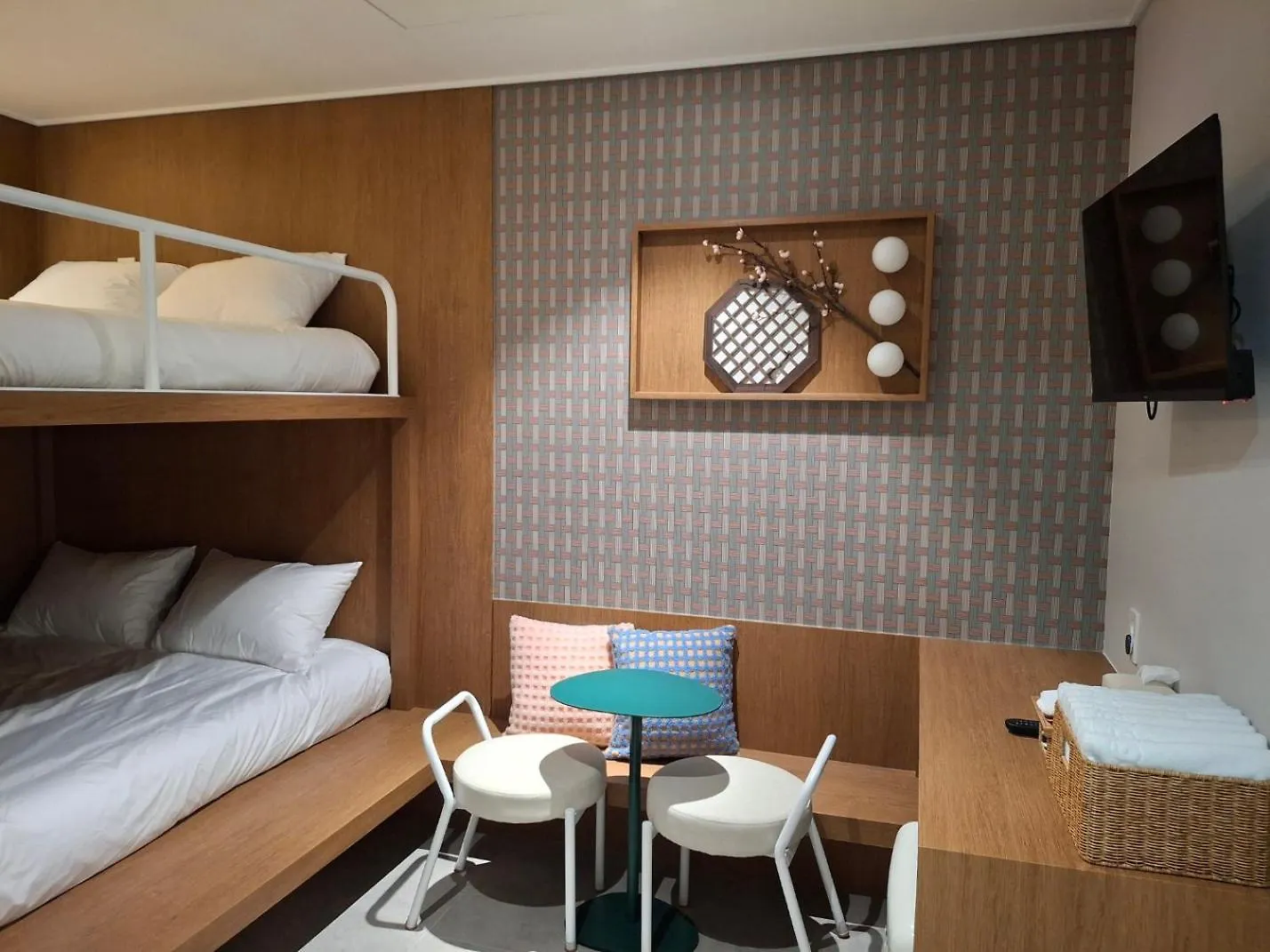 Huga Inn Seoul South Korea